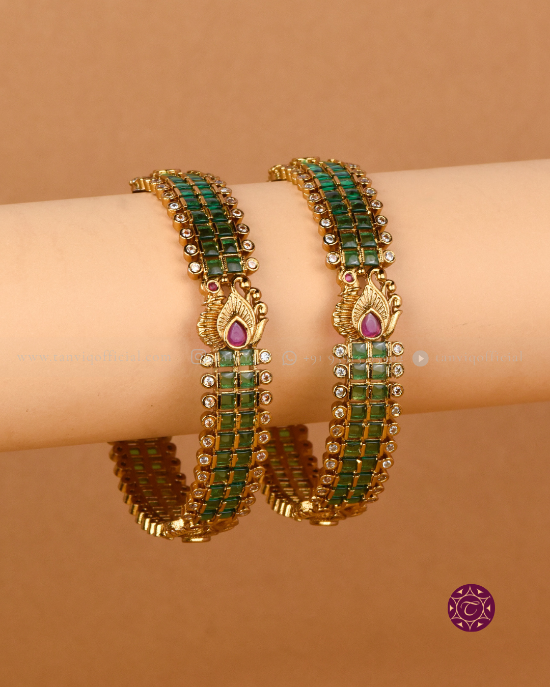 Aadhya Emerald Kada Set