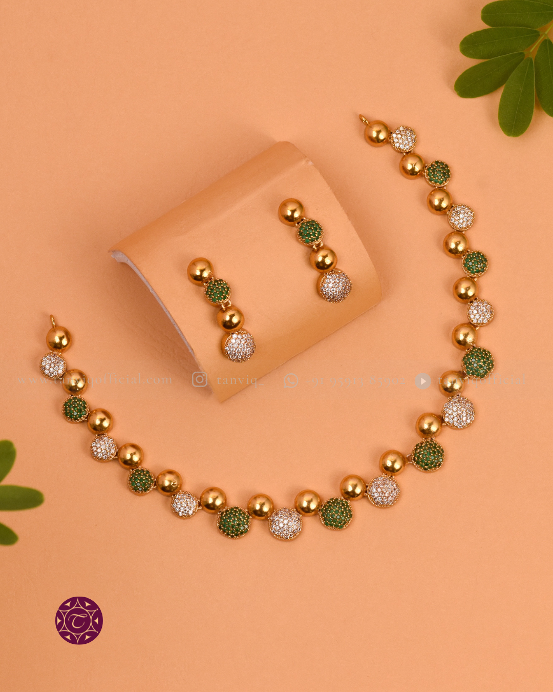 Ojasvi Emerald Orb Necklace