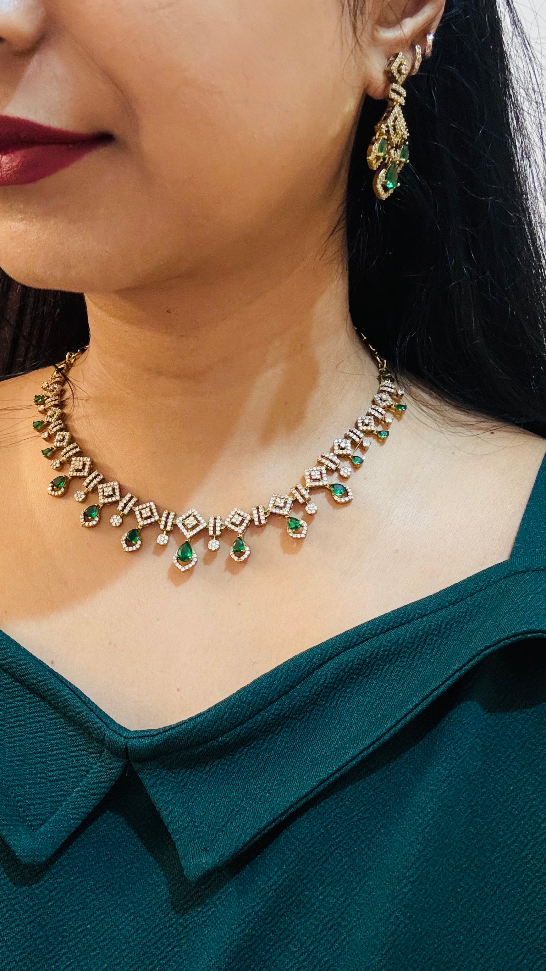 Riya Emerald Diamond Trellis Necklace