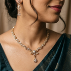 Kashvi Infinity Swirl Necklace